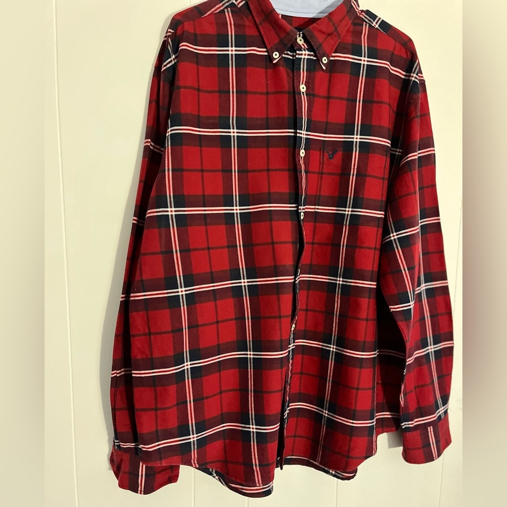 American Eagle Red Plaid Button Down Oxford Size XXL Classic Fit